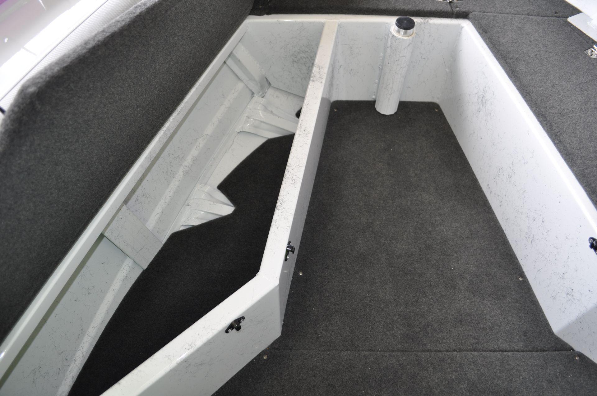 Stacer 449 Crossfire Side Console (SC) Hybrid Fishing Boat / Bowrider