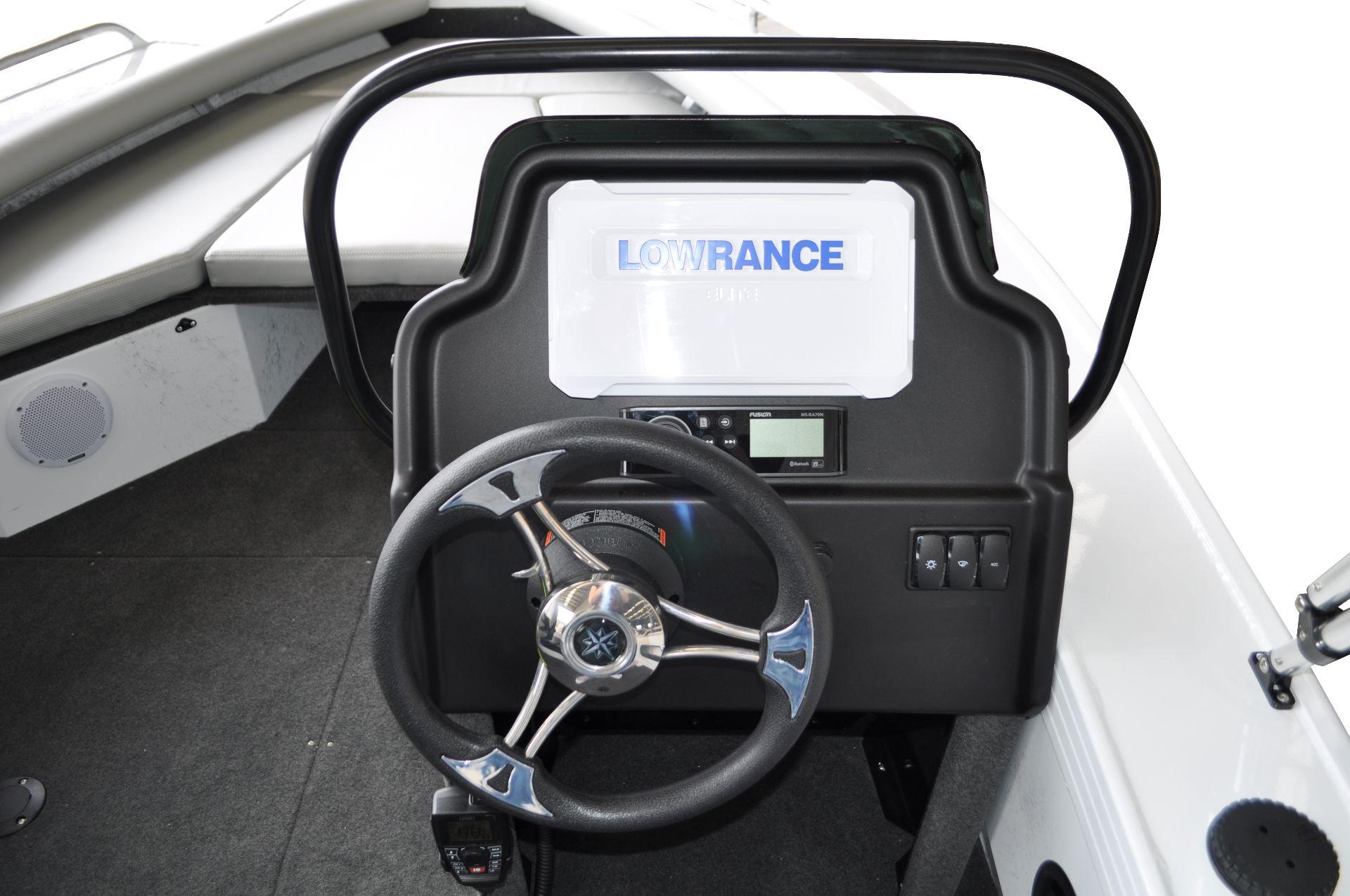 Stacer 449 Crossfire Side Console (SC) Hybrid Fishing Boat / Bowrider