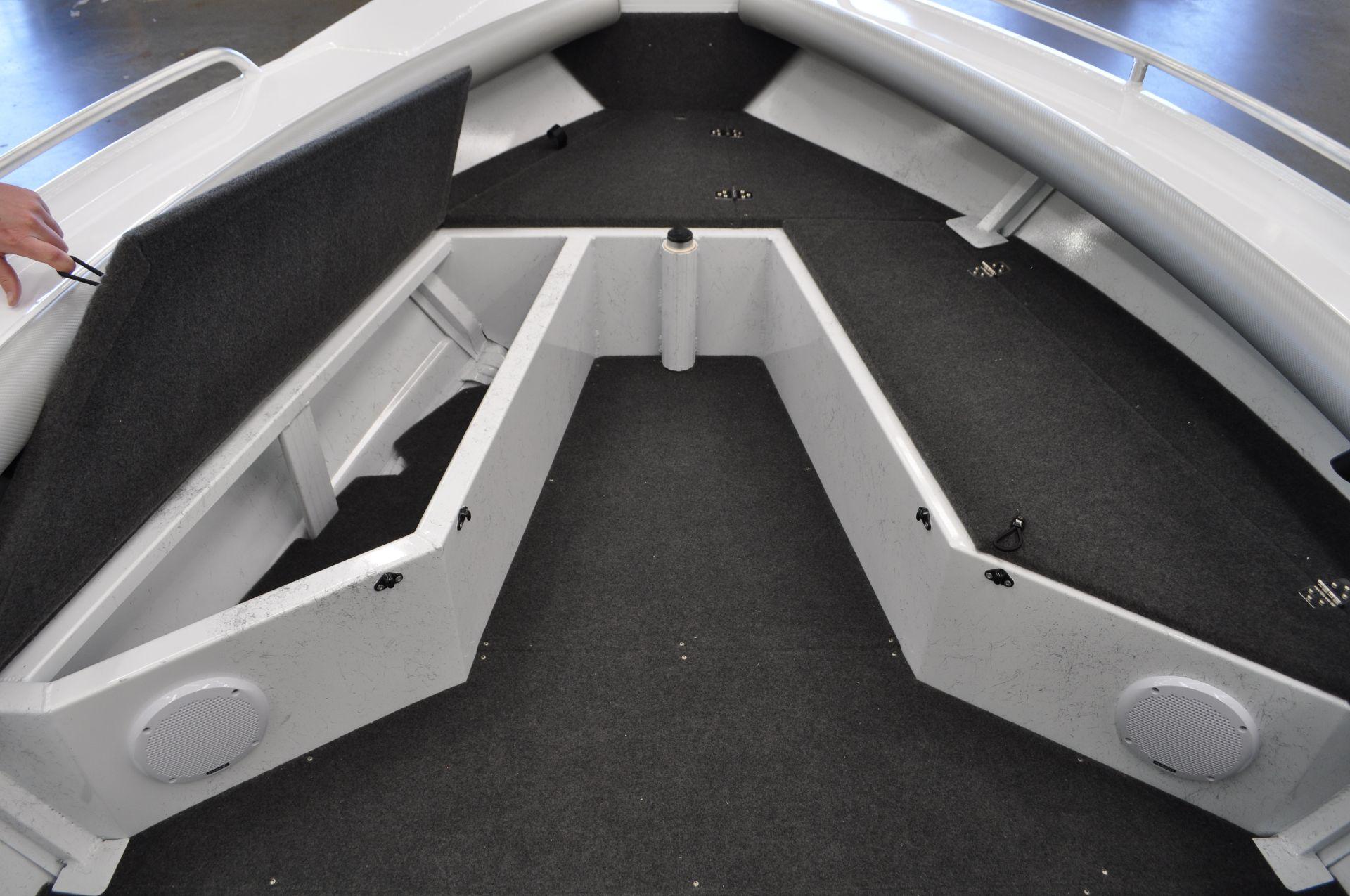 Stacer 499 Crossfire Side Console (SC) Convertible Bowrider / Fishing Boat Sales Perth WA Hitech Mar
