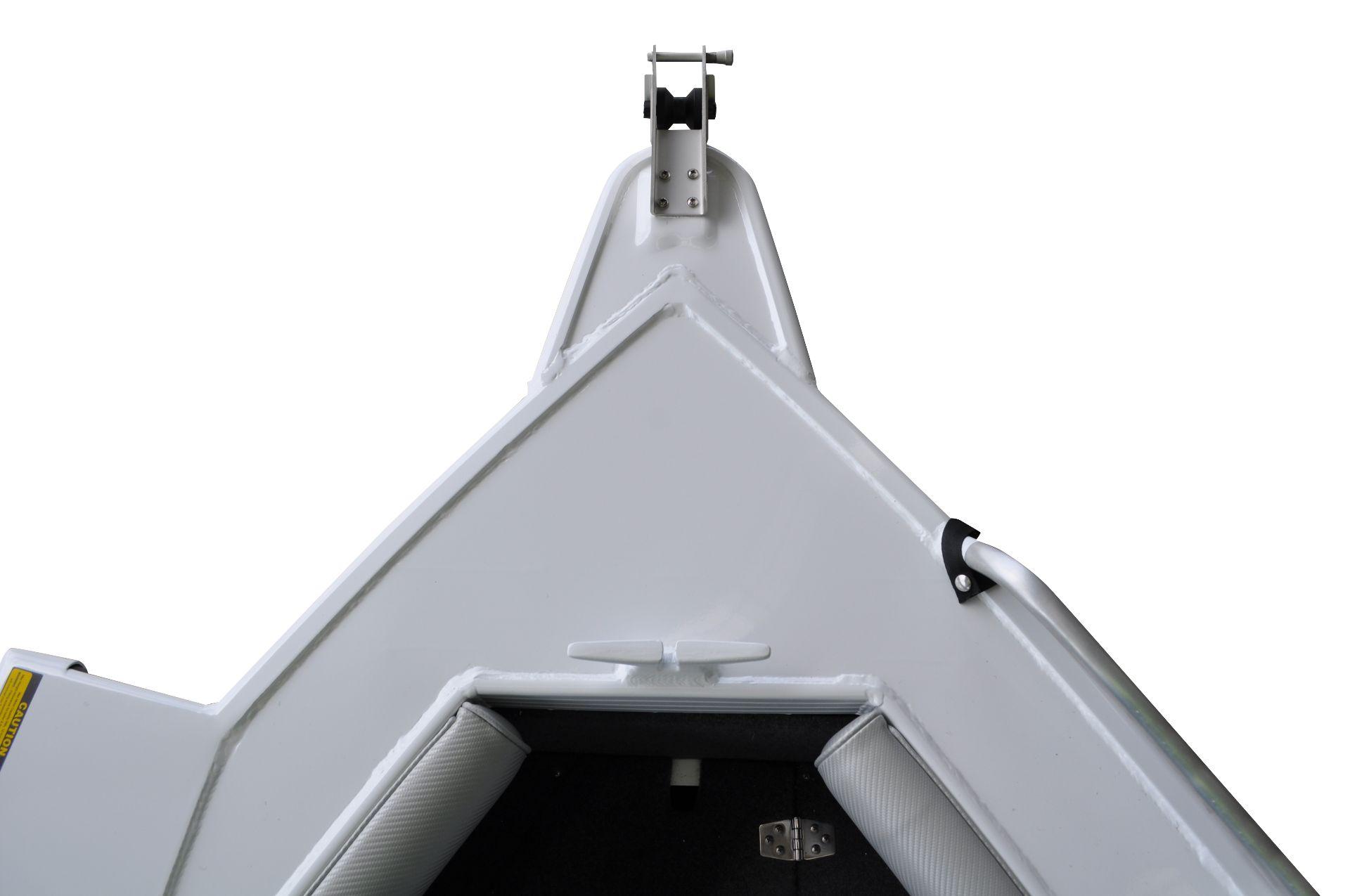 Stacer 449 Crossfire Side Console (SC) Hybrid Fishing Boat / Bowrider