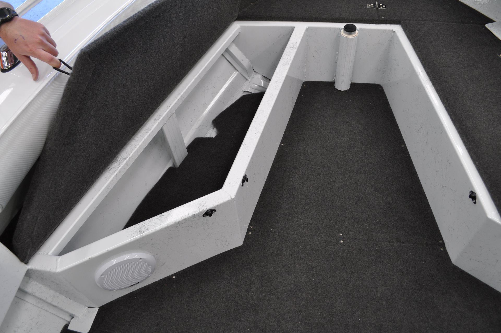 Stacer 499 Crossfire Side Console (SC) Convertible Bowrider / Fishing Boat Sales Perth WA Hitech Mar