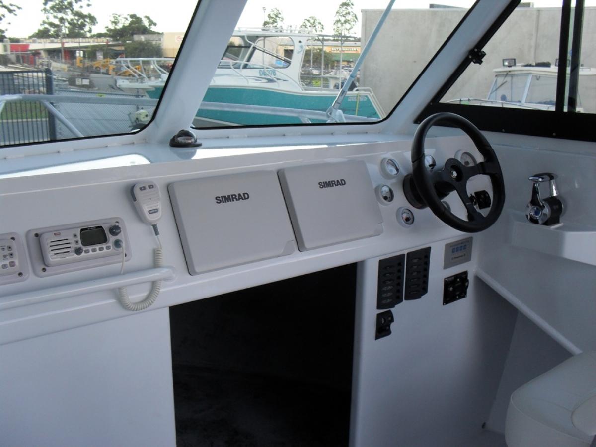 Simrad Twin screen fit out by Hitech Marine