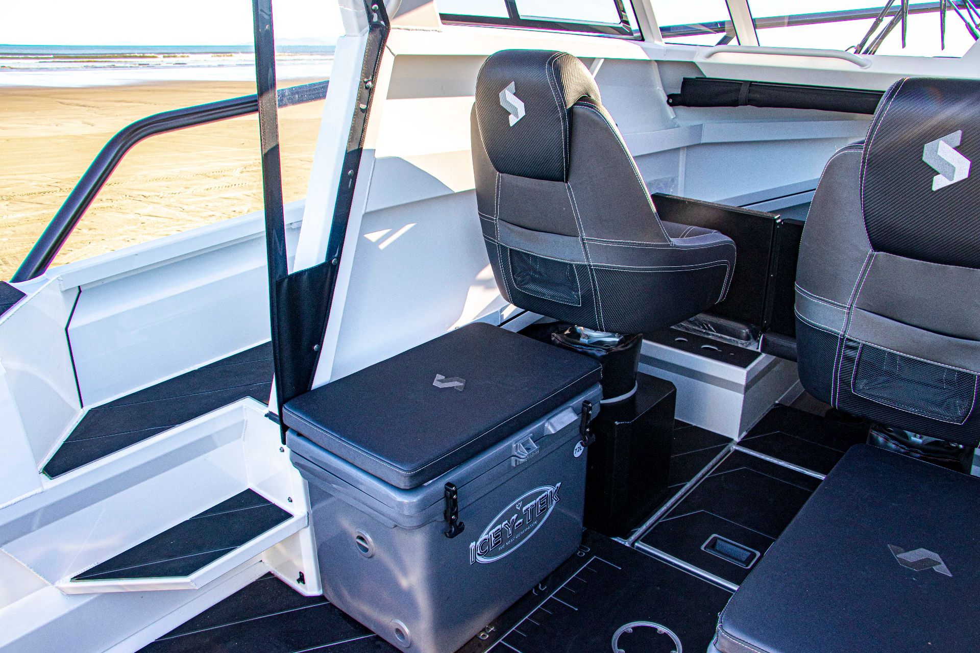Stabicraft 2250 Centrecab Stabicraft Dealer Perth Western Australia Aluminium Boats WA Wangara Hitec