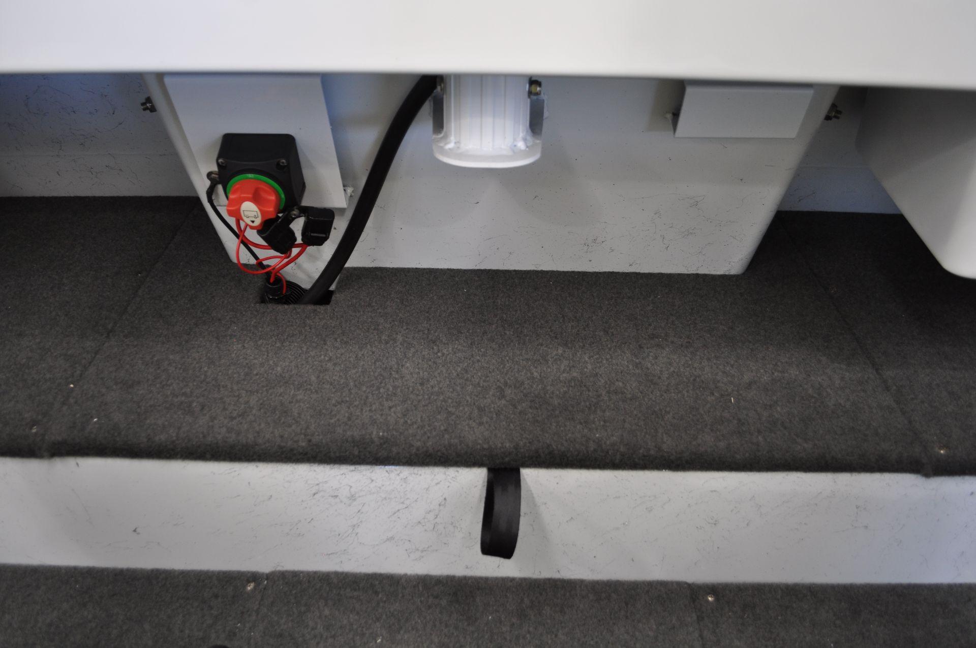 Stacer 499 Crossfire Side Console (SC) Convertible Bowrider / Fishing Boat Sales Perth WA Hitech Mar