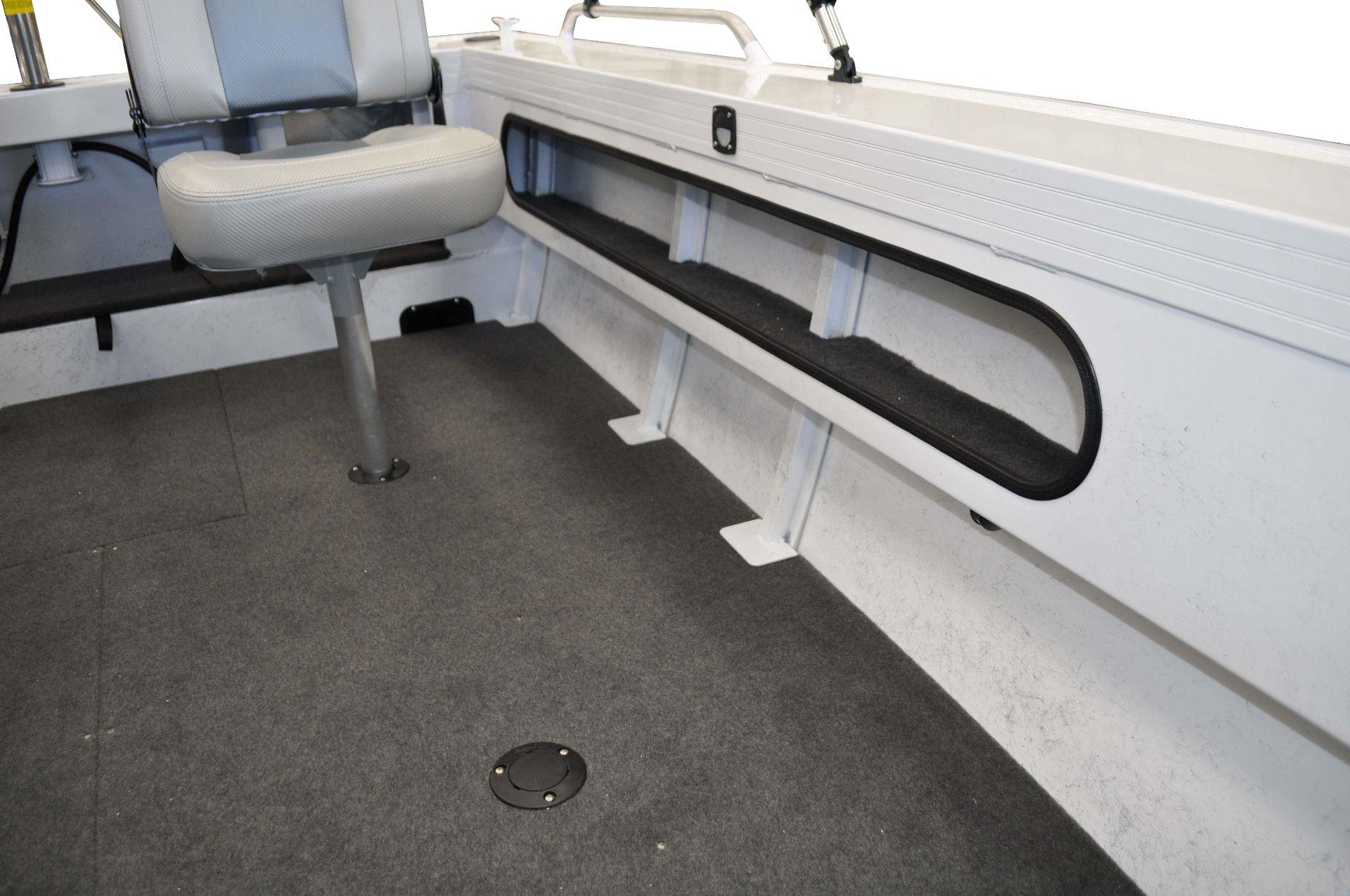 Stacer 499 Crossfire Side Console (SC) Convertible Bowrider / Fishing Boat Sales Perth WA Hitech Mar