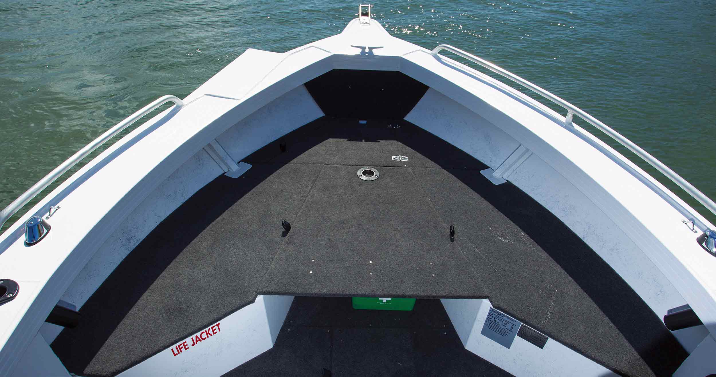 Stacer 499 Crossfire Side Console (SC) Convertible Bowrider / Fishing Boat Sales Perth WA Hitech Mar